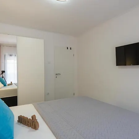 Pardon Διαμέρισμα