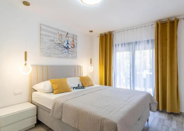 Pardon アパート パグ