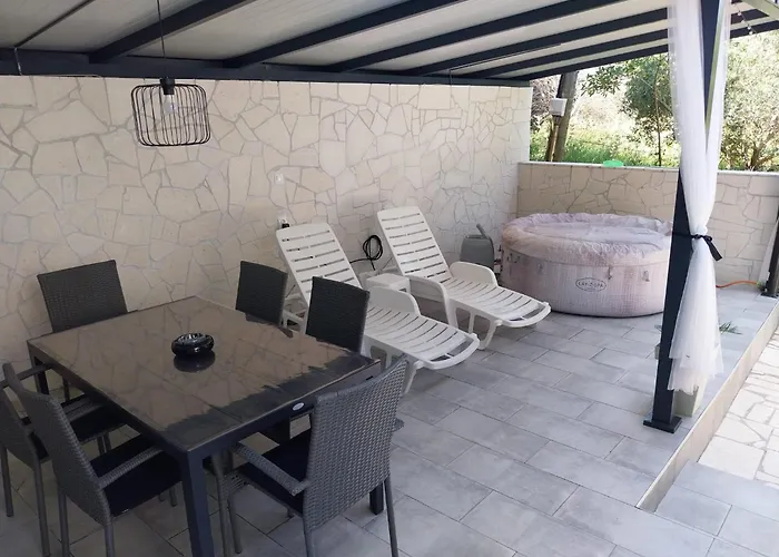 アパート Pardon パグ